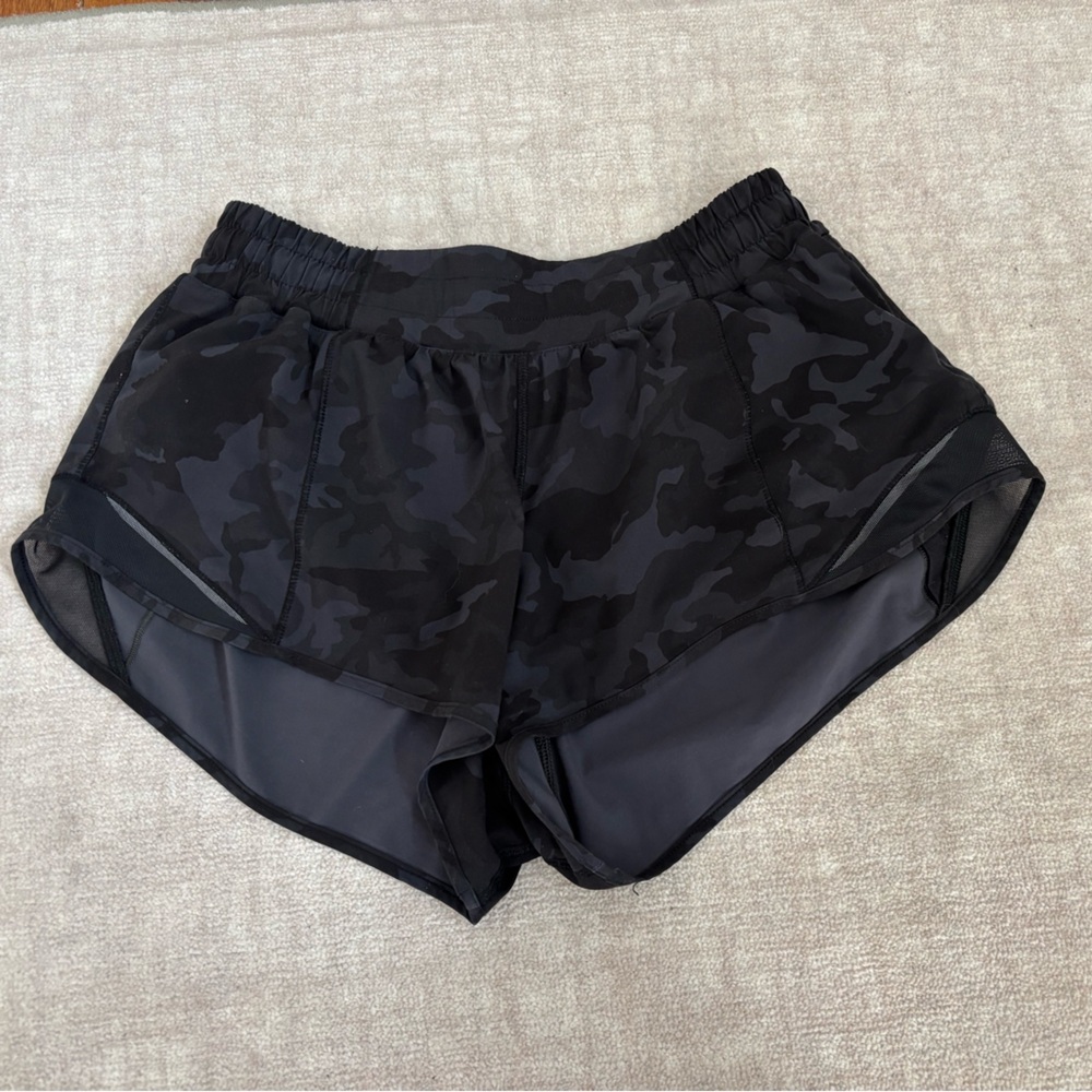 Lightly worn, low rise hotty hot 2.5 inch